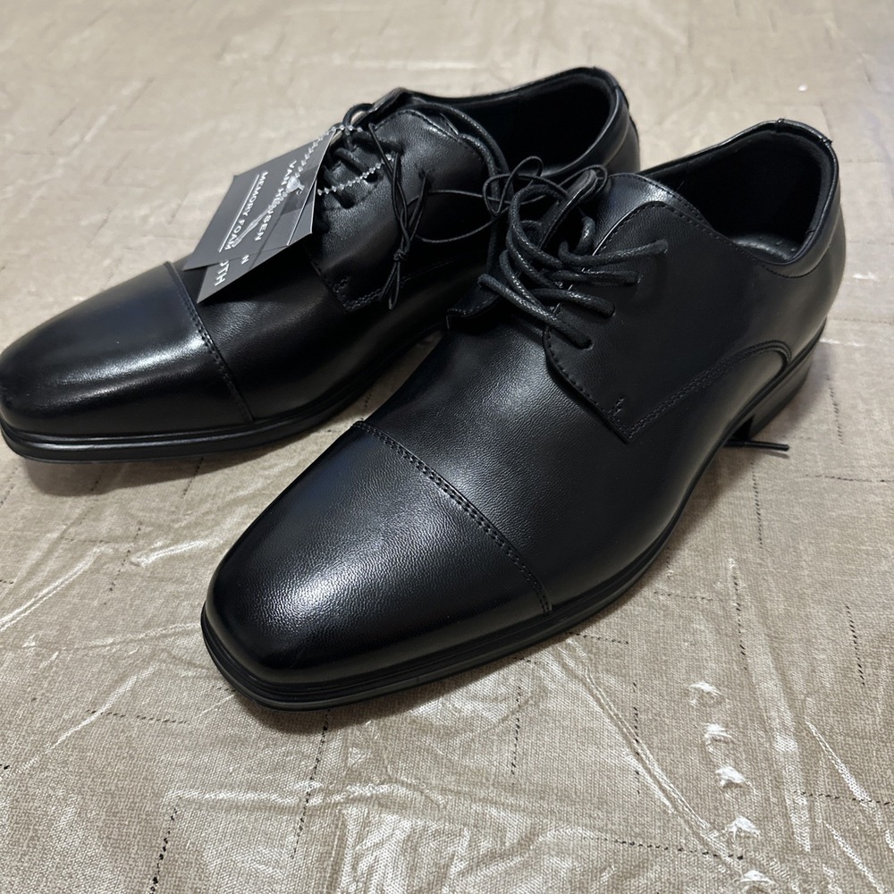 Van Heusen Cleat Black 7.5 Wide Mens Dress Shoes Memory Foam